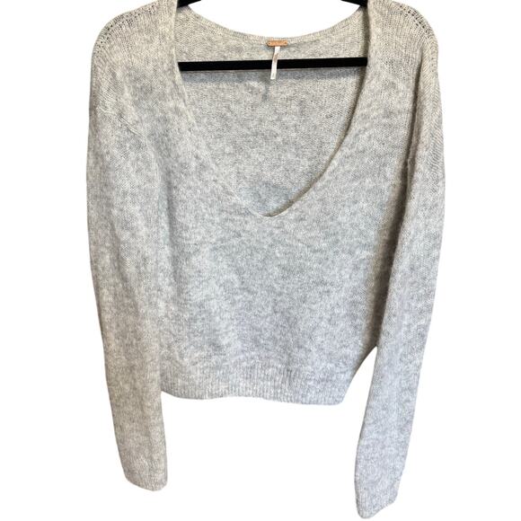 Free People Gray V-Neck Sweater - Picture 3 of 11